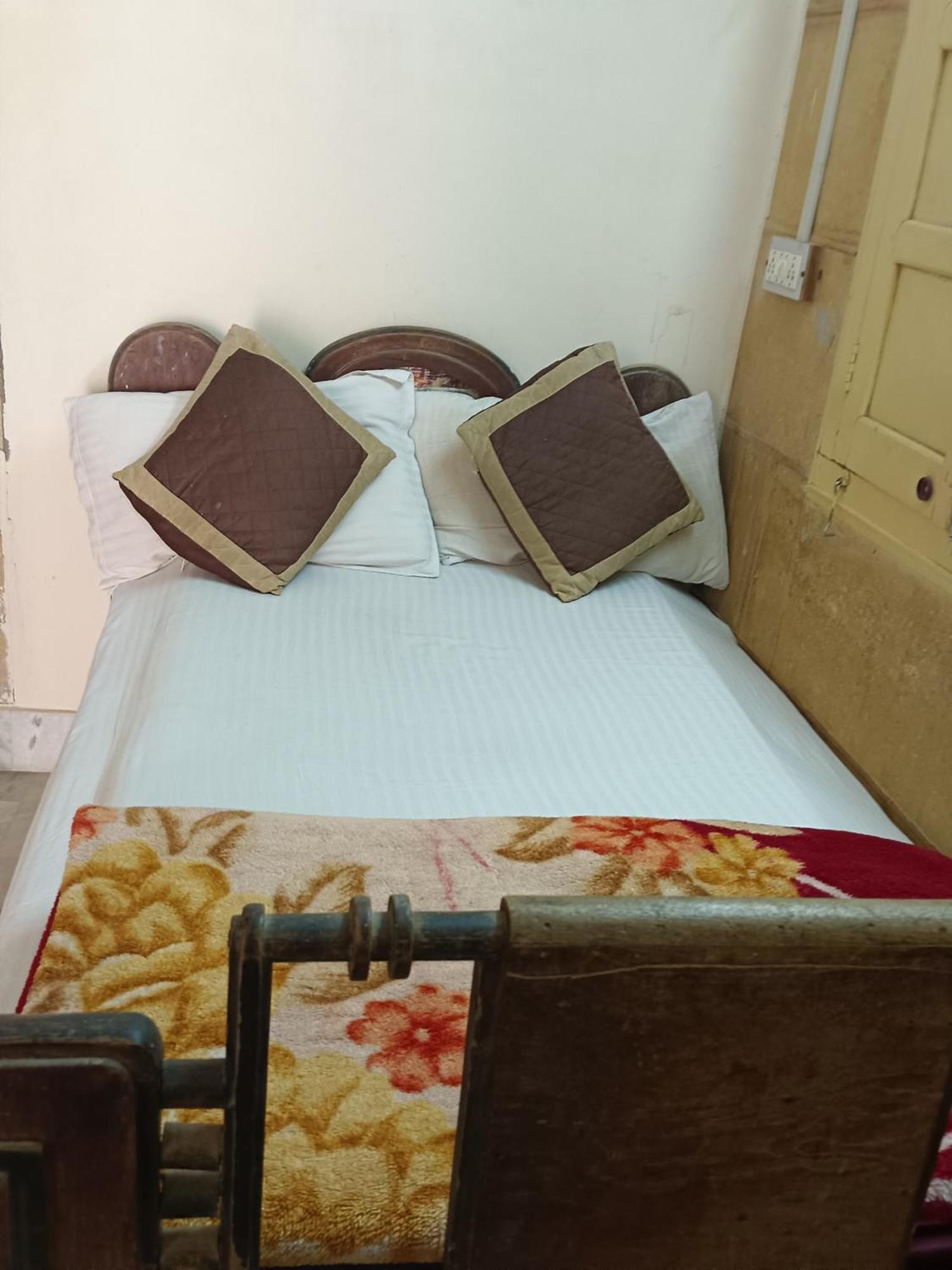Ideal Guest House 斋沙默尔 外观 照片